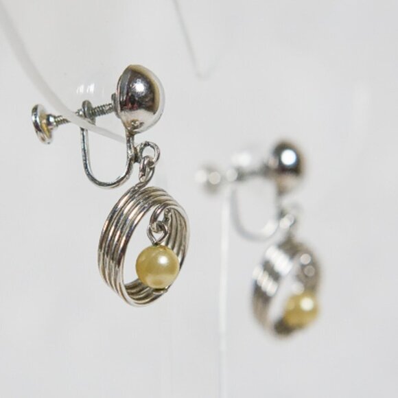 Delicate Vintage Screw Back Silver Tone Metal Hoop Earrings with Faux Pe… - Picture 3 of 5